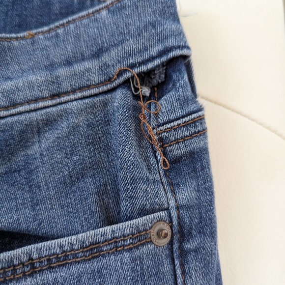#197 Express Mid Rise Cropped Skinny Jeans Size 6 - Picture 2 of 5